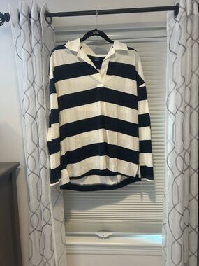 NWT Old Navy Navy and White Striped Collared Long-Sleeve Top size med